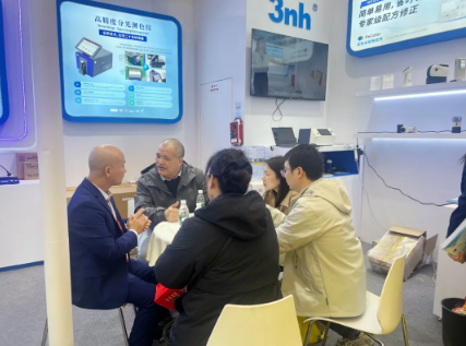 Explain the color detection scheme of the production line to the customer